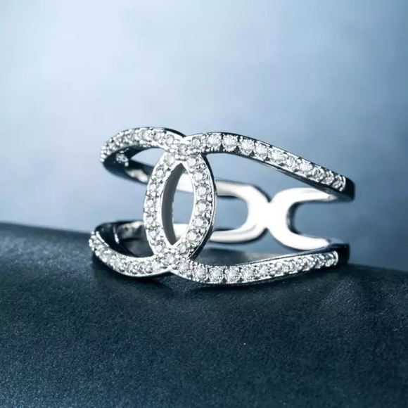 New luxury 925 Silver Diamond Ring - Picture 4 of 5